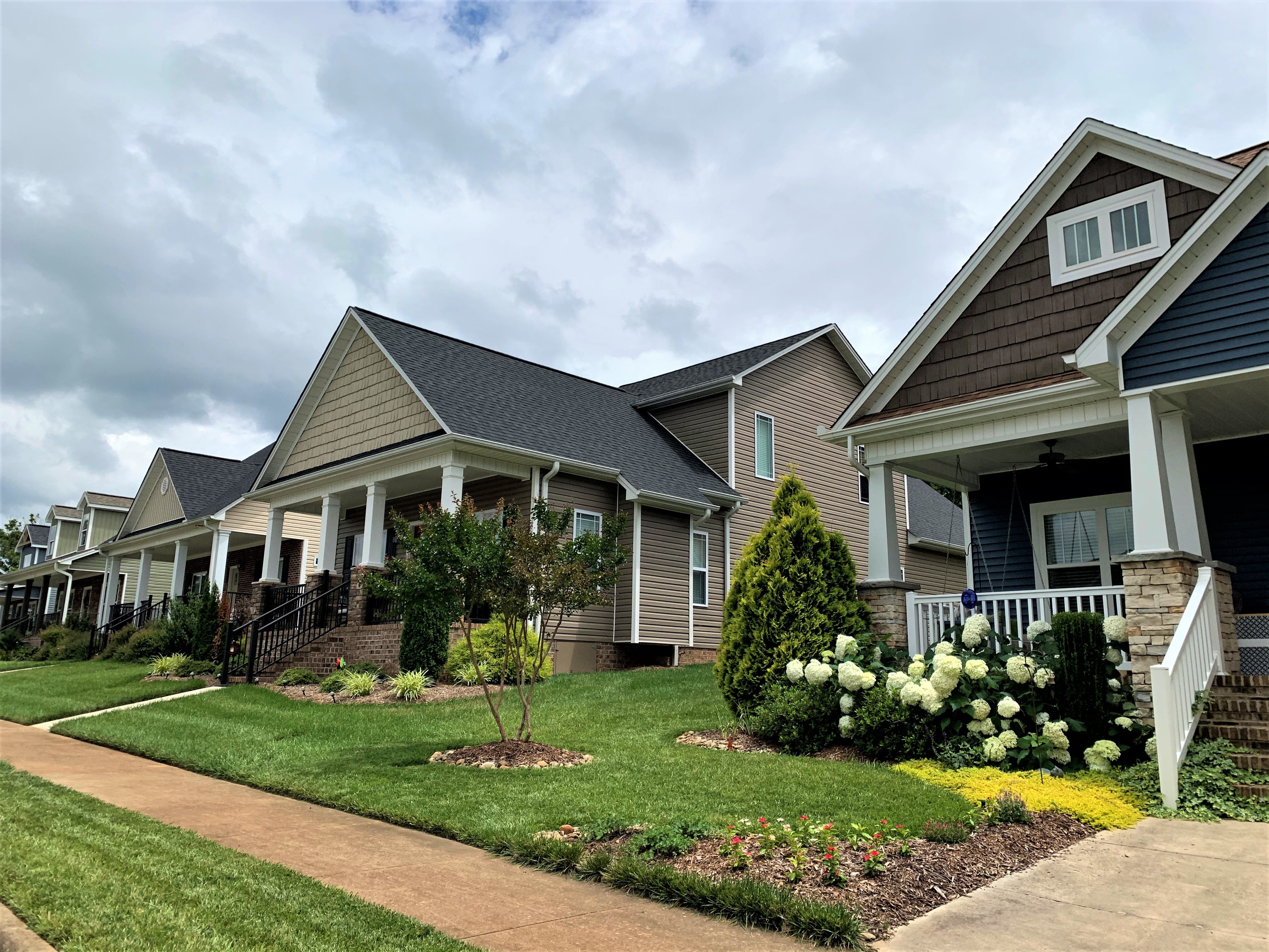 houses in Hickory