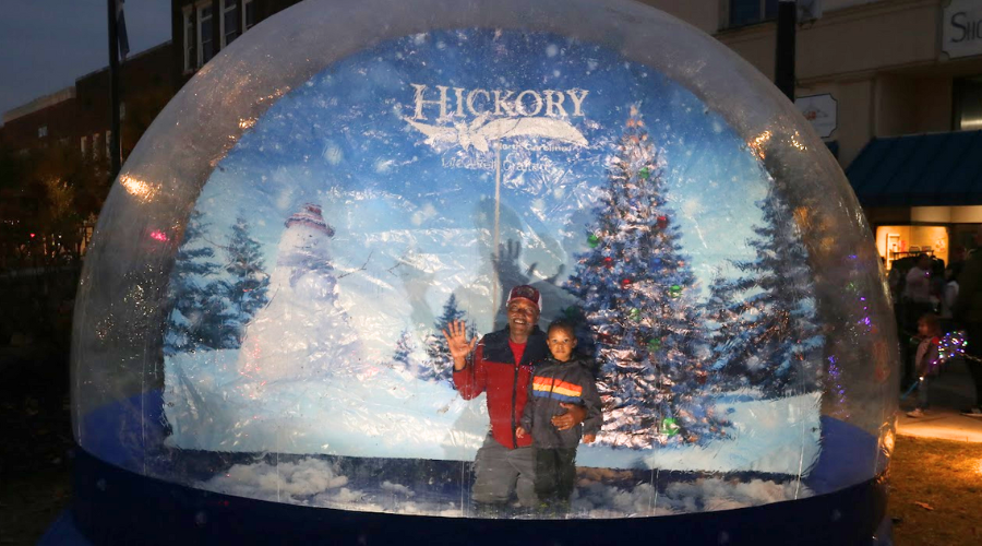 people in snow globe on Union Square